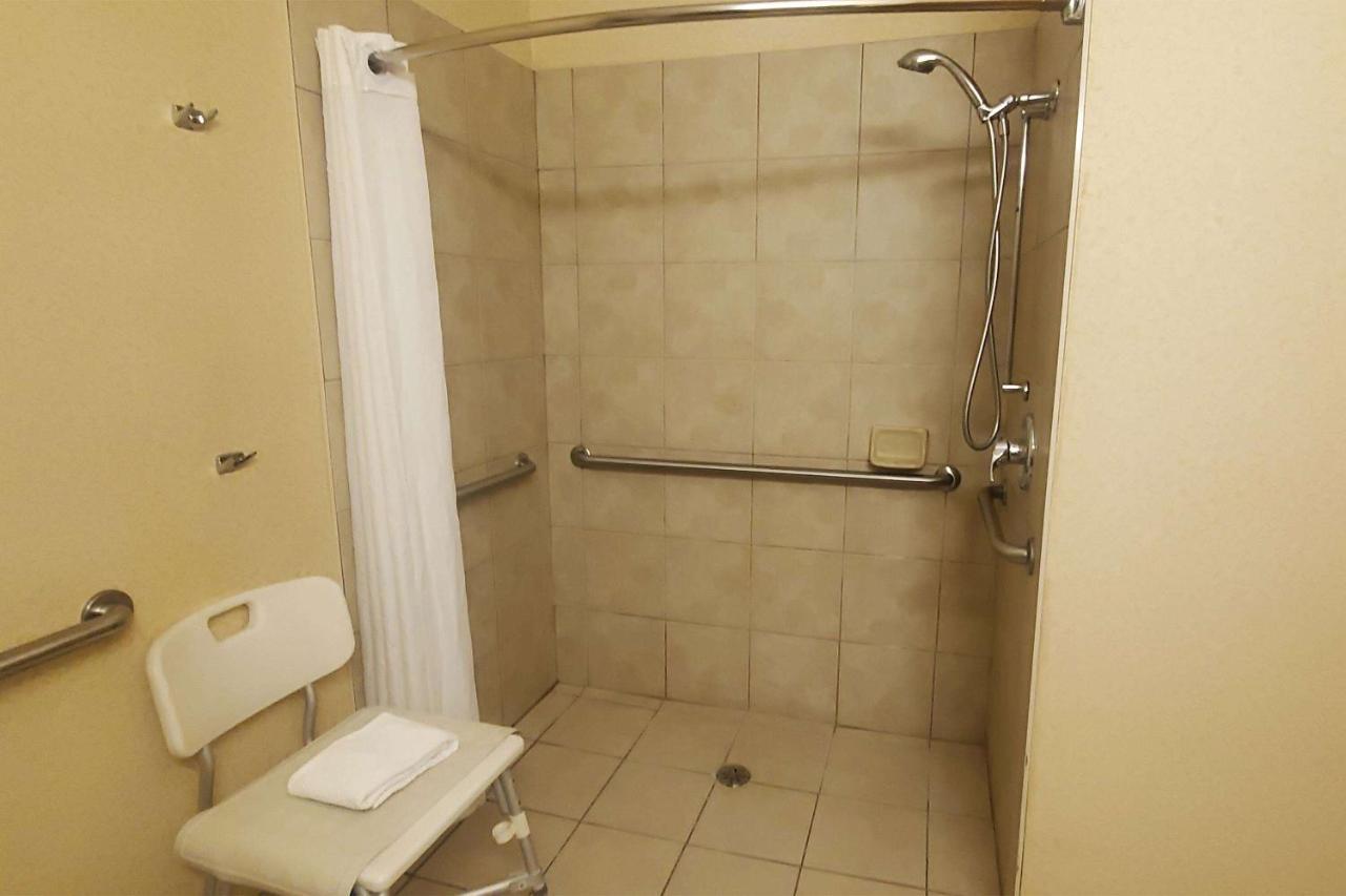 Wingate By Wyndham Youngstown - Austintown Екстер'єр фото