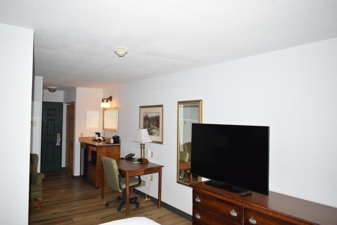 Wingate By Wyndham Youngstown - Austintown Екстер'єр фото
